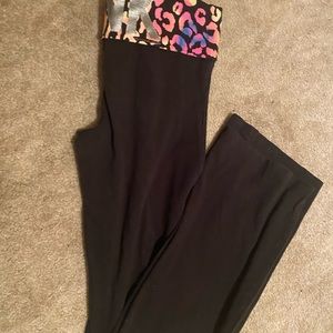 PINK yoga pants size medium cheetah waist band